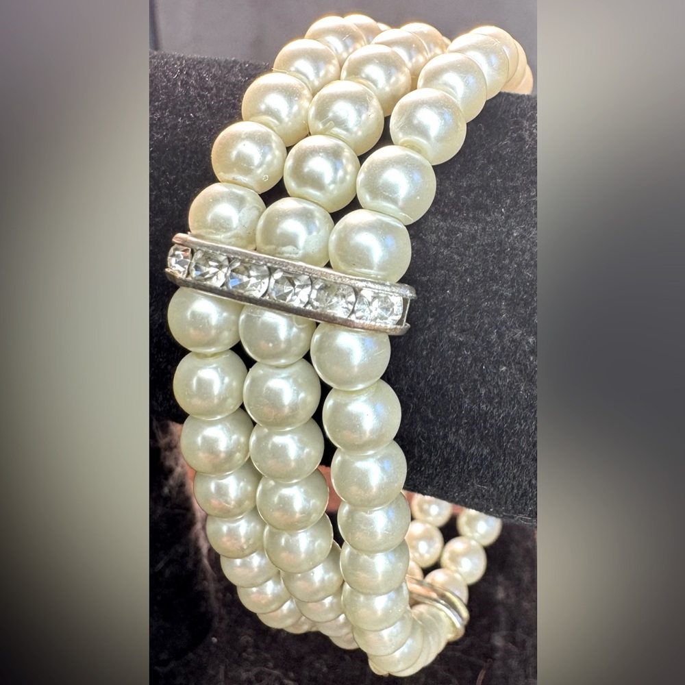 Vintage Glass Pearl Stretch Bracelet w Silver-tone Separators Set w Glass; 7”